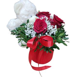 Box sa crvenim ružama, medo