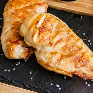 Pechuga de pollo a la plancha con guarnición