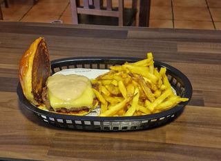 Sombragris Burger
