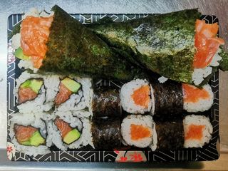 A22 - Temaki + Maki +  California