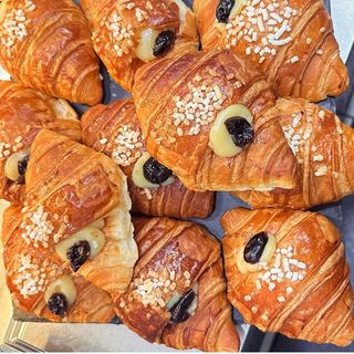 Cornetto crema pasta sfoglia