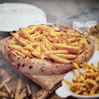 Bianca wurstel e patatine