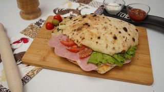 Sendvič sa mortadelom