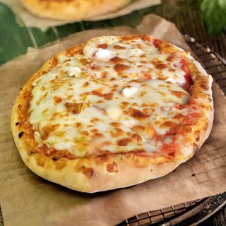 Пица Куатро Формаджо (750 гр.)