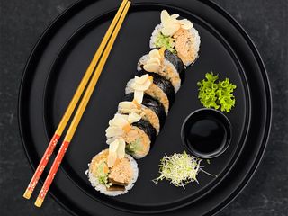 Futo grill łosoś 6 szt.
