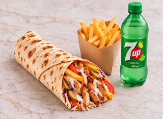 1 Super kebab, 1 Cartofi pai și 1 băutură