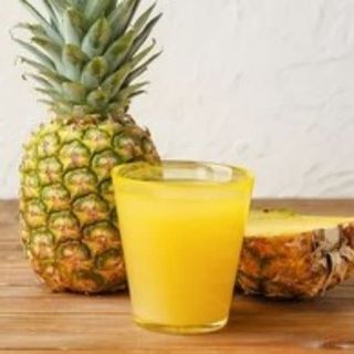 Zumo pera piña (0.25 cl.)