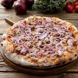 Pizza atún y cebolla ( 32 ) cm 