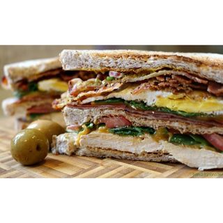 Tales Tripple Decker Sandwich