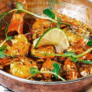 Сотирани скариди с манго сос 200 г