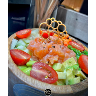 Poke bowl saumon wakame 