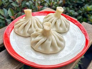 Хінкалі з шпинатом та сулугуні (1шт) (85g)