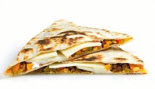 Maxi piadina con salsiccia, provola, rucola e tartufo