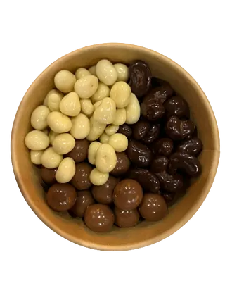 Mix de frutos secos con chocolate negro, con leche y blanco.