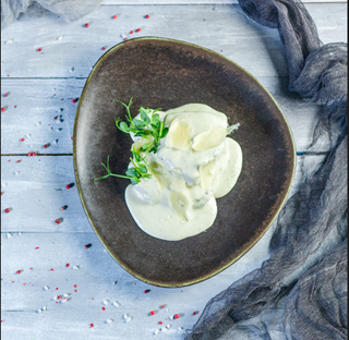 Steak din vita sub sos ''Dor blue''