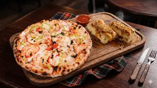 Pizza začinjena piletina i palačinke gratis
