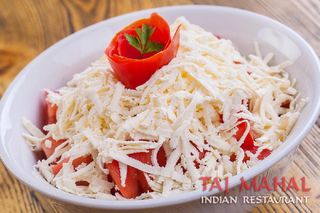 Салата Домати със сирене (400г)