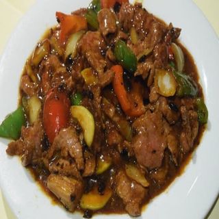 Ternera Con Salsa De Judías