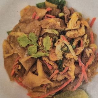 Pad see ew mix pollo e vitello