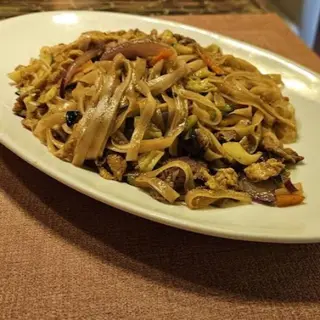 Tallarín Es De Arroz Con Solomillo