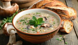 Supă cremă funghi porcini