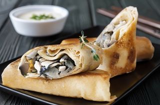 Slane palačinke sa pečurkama i lukom