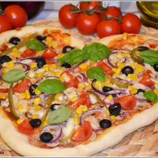 Pizza w kształcie serca 23 cm x 23 cm