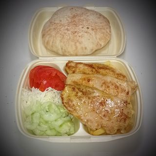 Pileće belo meso u porciji