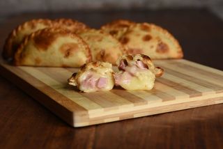 Empanada Jamón Y Queso