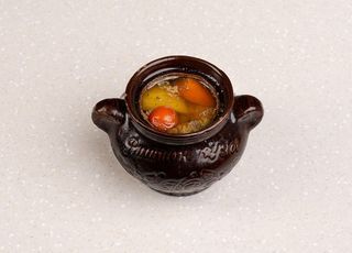 Шурпа в горшочке