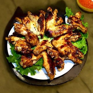 Пилешки крилца на скара (400г)