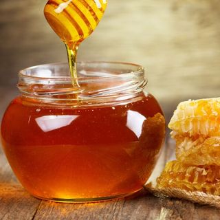 Miel // العسل