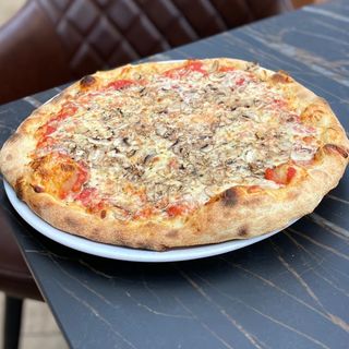 Pizza Funghi