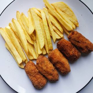 Croquetas Con Patatas Fritas