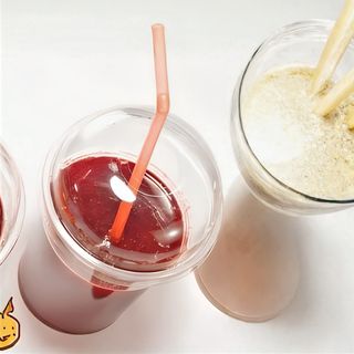 Smoothie sa višnjama, bananama i medom