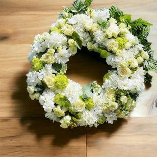 Coroana funerara alb cu verde