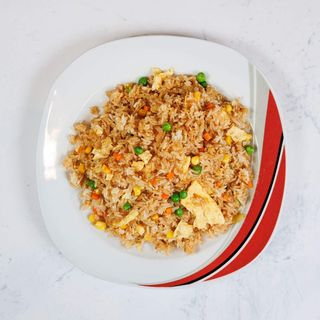 Zapečena riža s jajima i povrćem