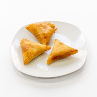 Ración De Samosas (3 Uds.)
