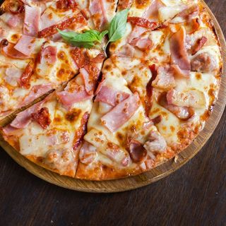 Pizza prosciuto (30 cm.)