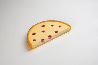 Пирог творожно-ягодный, половинка (500г)