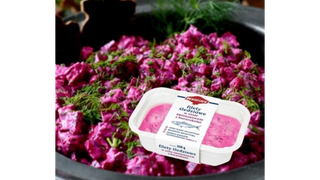 Filety śledziowe w sosie śmietanowym z buraczkami 300g