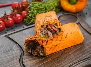 Шаурма с говядиной запеченная (550г)