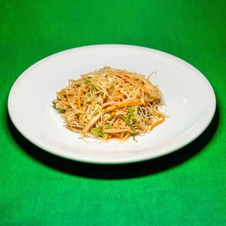 Spaghetti di riso alle verdure
