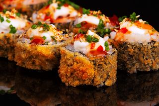 Hot Sushi Salmão sem Fruta (10 uni)