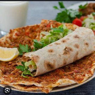 Lahmacun con queso