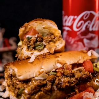 Filadelfija cedar + Coca Cola limenka 