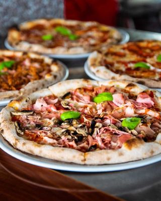 Pizza Prosciutto Funghi 