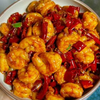 辣子大虾Langostino ají fresco ají seca picante y verduras 