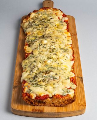 Pizza Poker de quesos