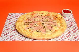 Pizza Prosciutto e Funghi